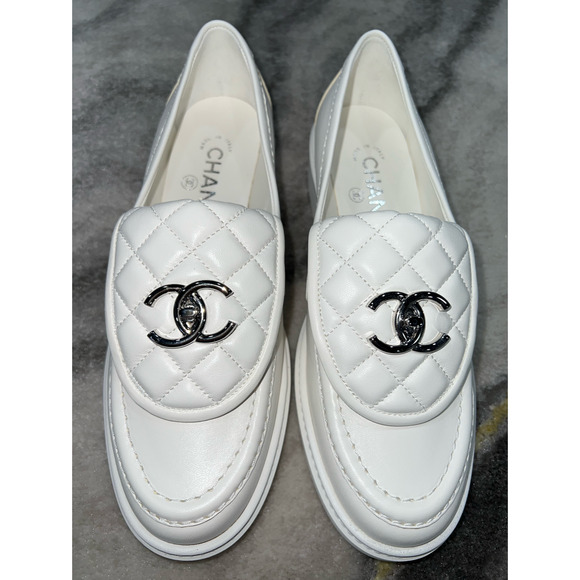 Chanel 22P White Quilted Flap Turnlock CC Logo Mule Slip On Flat Loafer 37 - Picture 3 of 12